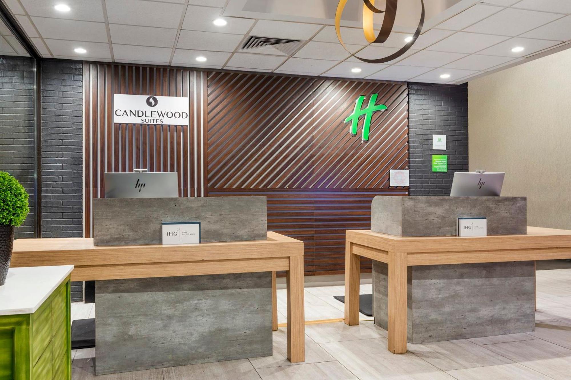 Candlewood Suites - Roanoke Airport Exterior photo